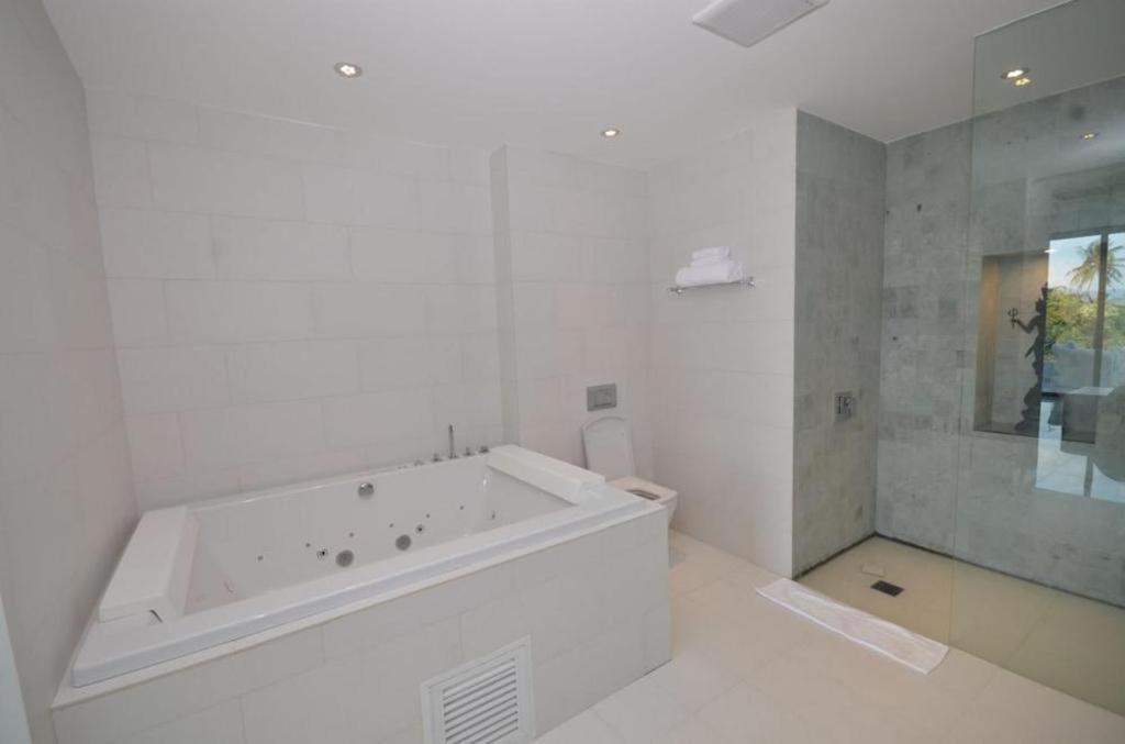 Sansuri Resort Сурин-Бич Экстерьер фото